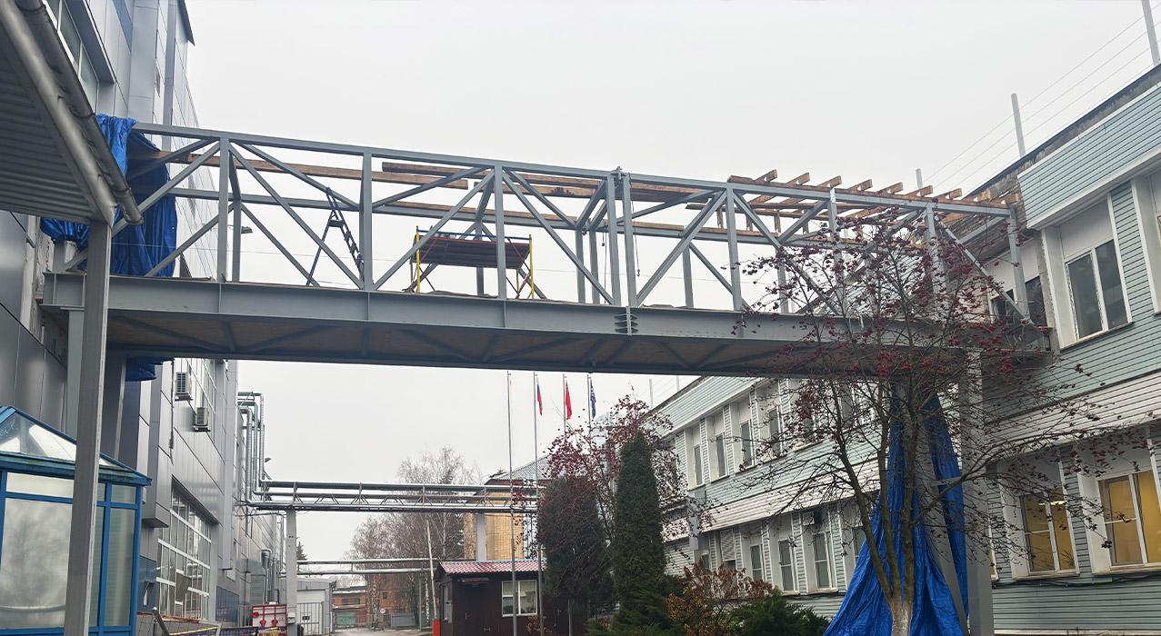 2. Монтаж пешеходной надземной галереи